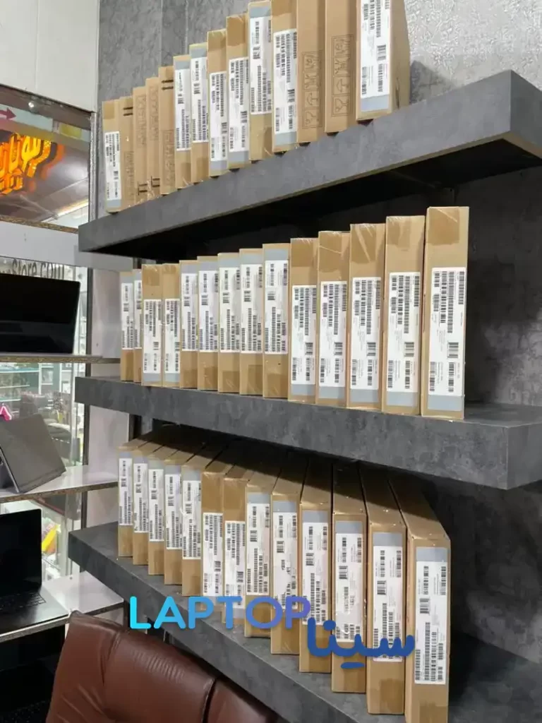 مدل : سرفیس پرو 7 پلاس استوک پردازنده : Core i7 1165G7 رم : 16GB DDR4 حافظه : 256GB SSD NVme گرافیک : Intel IRIS Xe صفحه نمایش : 12.3اینچی تبلت شو با رزولوشن 2736 در 1824 پیکسل رنگ سیلور