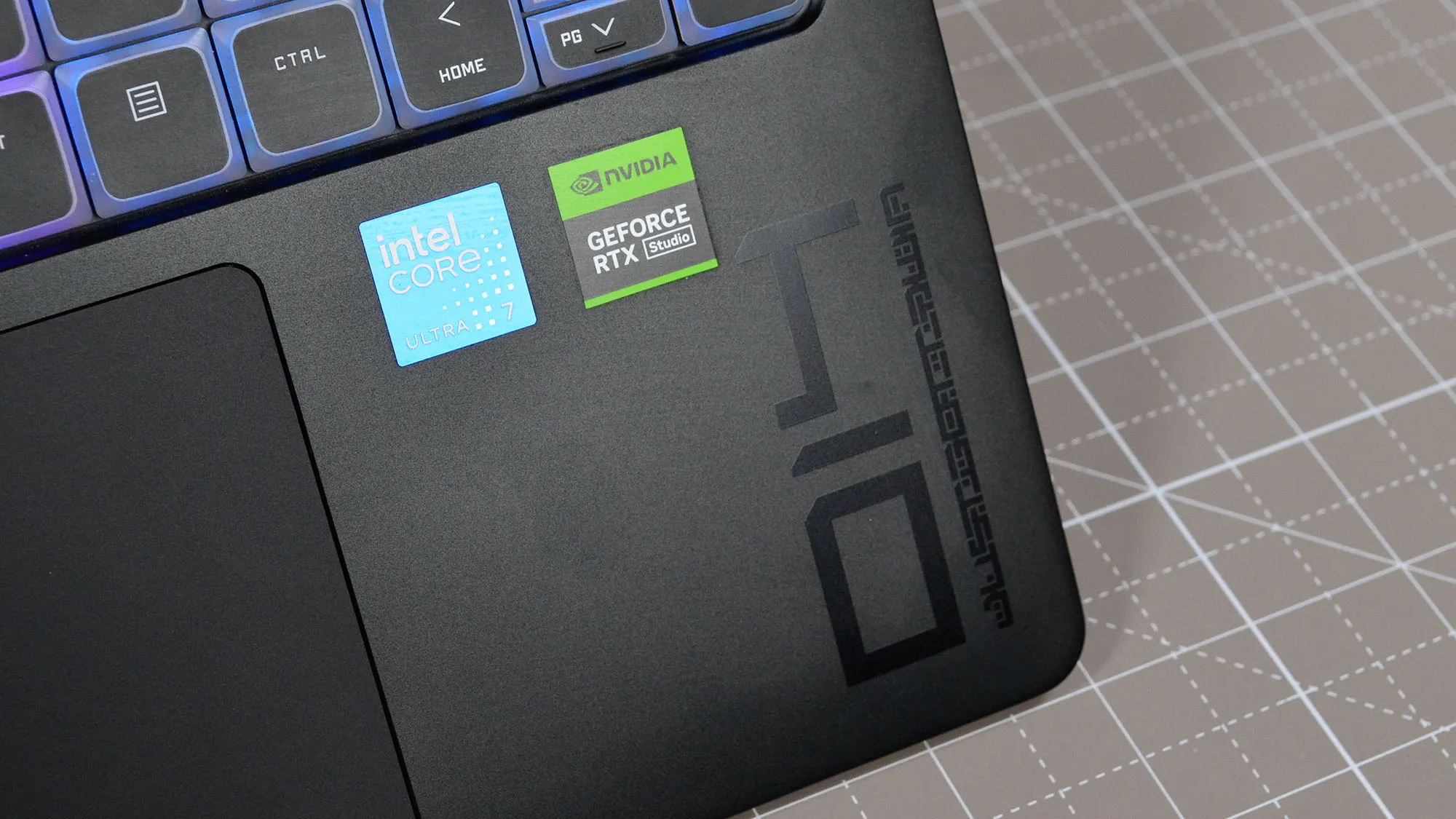 کیبورد omen transcend 14